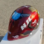 Marvel in de Tour de France: Team TotalEnergies rijdt met unieke Iron Man-helmen